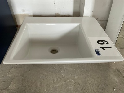 510×430 CERAMIC WALL BASIN WITH OFFSET LEDGE