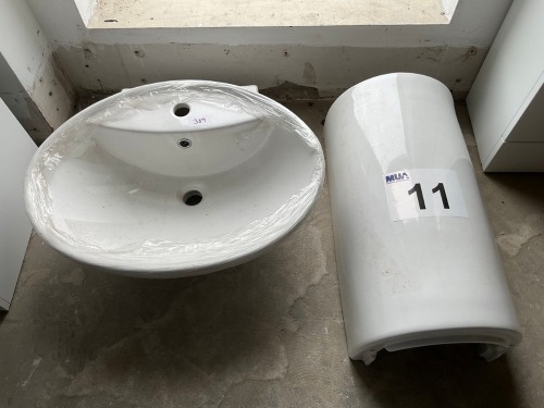 600 CERAMIC ROUNDED BOWL WITH CHUNKY ROUNDED PEDESTAL
