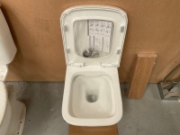 BACK-TO-WALL SOFT-SQUARE PAN AND SEAT - 3