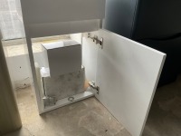400 WALL-MOUNTED CLOAKROOM SINGLE-DOOR UNIT IN WHITE GLOSS WITH TOP-MOUNTED BASIN AND CHROME TAP - 4