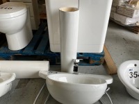 WALL-MOUNTED BASIN WITH LEDGE, CHROME SURROUND, AND FULL PEDESTAL - 4