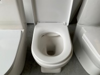 FULLY ENCLOSED TOILET WITH PAN, CISTERN, AND SEAT - 4