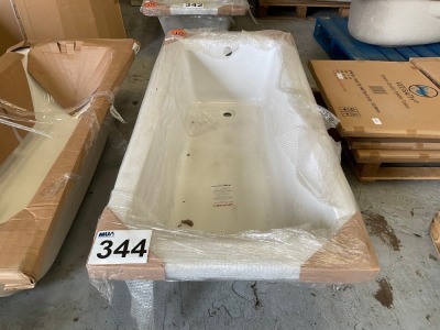 SINGLE-ENDED 1700 × 750 ACRYLIC BATH