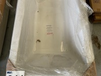 SINGLE-ENDED 1700 × 750 ACRYLIC BATH - 2