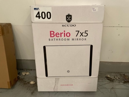 BERIO 700 × 500 LED MIRROR
