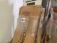 MIXED PALLET OF SHOWER DOORS - 3