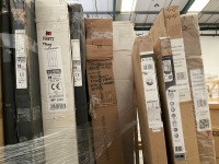 MIXED PALLET OF SHOWER DOORS - 5