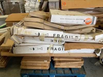 MIXED PALLET OF BATH PANELS, SIDES AND ENDS