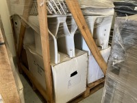 MIXED PALLET OF CERAMIC PANS CISTERNS AND BASINS - 2
