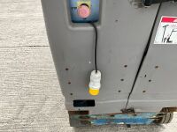 GENIE GR15 SELF PROPELLED PERSONNEL LIFT - 13