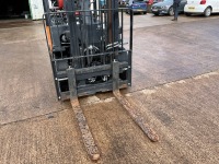 DOOSAN G25P 2.5 TON GAS FORKLIFT - 9
