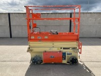 JLG 6RS BATTERY OPERATED SCISSOR LIFT - 2