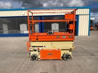 JLG 6RS BATTERY OPERATED SCISSOR LIFT - 6