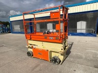 JLG 6RS BATTERY OPERATED SCISSOR LIFT - 7