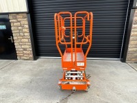 SNORKEL S3010P BATTERY OPERATED PERSONNEL LIFT - 4