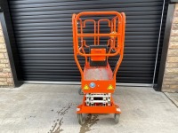 SNORKEL S3010P BATTERY OPERATED PERSONNEL LIFT - 7