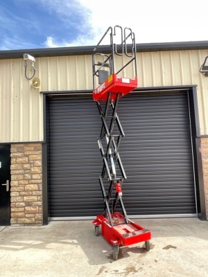 SNORKEL PLUS 10 PRO BATTERY OPERATED PERSONNEL LIFT