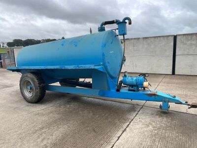 APPROX. 1000 GALLON SINGLE AXLE WATER BOWSER