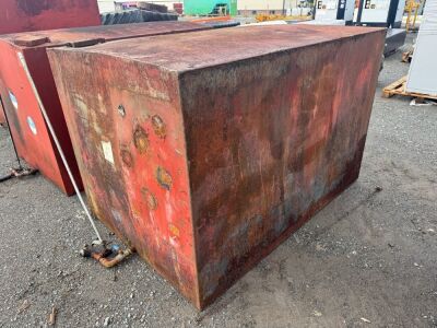 APPROX. 6ft x 4ft x 4ft METAL FUEL TANK