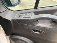 RENAULT TRAFIC SL28 BUSINESS ENERGY 2.0 DCI 120 - 21