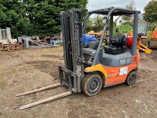 TOYOTA 15 1.5 TON GAS FORKLIFT