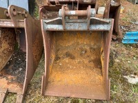 APPROX. 900mm TOOTHLESS DIGGING BUCKET TO SUIT 13 TON MACHINE - 3
