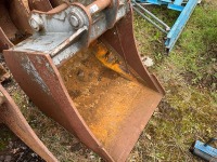 APPROX. 900mm TOOTHLESS DIGGING BUCKET TO SUIT 13 TON MACHINE - 4