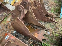 APPROX. 16" TOOTHED DIGGING BUCKET TO SUIT 6-8 TON MACHINE - 3