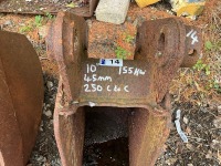 APPROX. 10" TOOTHED DIGGING BUCKET TO SUIT 6-8 TON MACHINE - 4
