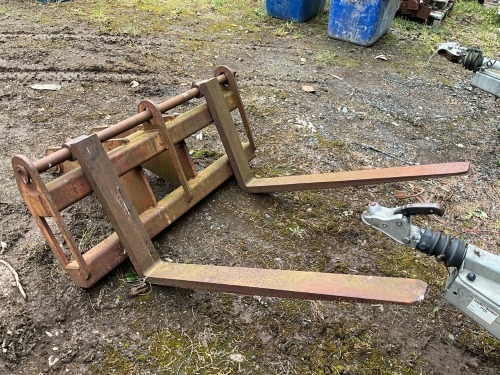 FORKS TO SUIT 13 TON EXCAVATOR