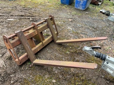 FORKS TO SUIT 13 TON EXCAVATOR
