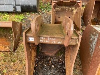 APPROX. 2ft TOOTHED DIGGING BUCKET TO SUIT 13 TON MACHINE - 3