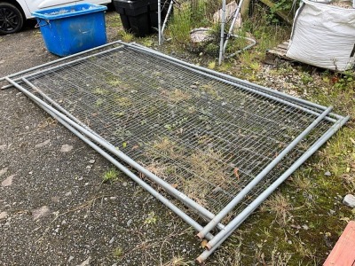 3No. TEMPORARY FENCING PANELS
