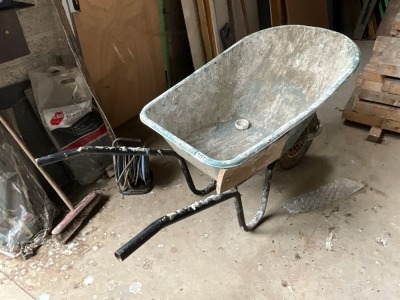 PLASTIC WHEEL BARROW