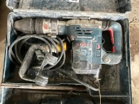BOSCH 110v ROTARY HAMMER DRILL & CASE - 2