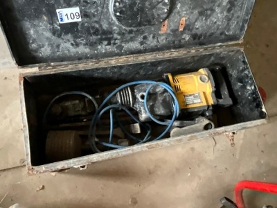 KANGO 240v DEMOLITION HAMMER & CASE