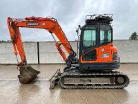 DOOSAN DX85R-3 8.5 TON MIDI EXCAVATOR - 3