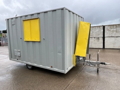 GROUNDHOG APPROX. 12FT X 7FT6" SINGLE AXLE TOWABLE WELFARE UNIT