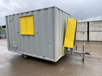 GROUNDHOG APPROX. 12FT X 7FT6" SINGLE AXLE TOWABLE WELFARE UNIT