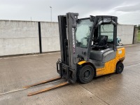 JUNGHEINRICH TFG425 2.5 TON GAS FORKLIFT 