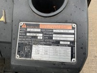 CAT GP25N 2.5 TON GAS FORKLIFT  - 12