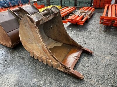 APPROX. 2.10ft TOOTHED DIGGING BUCKET TO SUIT 20 TON MACHINE