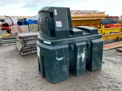 TITAN FM1300 1300lt PLASTIC BUNDED FUEL TANK