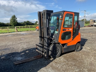DOOSAN G25P-5 2.5 TON GAS FORKLIFT