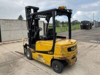 YALE ERP35VL 3.5 TON BATTERY OPERATED FORKLIFT - 3