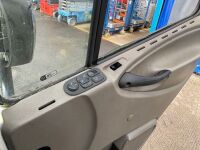 DAF CF75.310 26 TON 6 WHEEL AUTOMATIC HOTBOX LORRY - 32