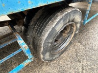 APPROX. 15ft x 7ft SINGLE AXLE BEAVERTAIL TRAILER Ramps, crashbars, lights - 4