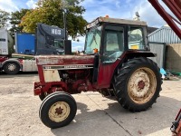 INTERNATIONAL 584 2WD TRACTOR - 4