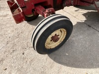 INTERNATIONAL 584 2WD TRACTOR - 5