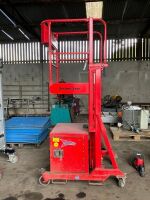 LAING SS130 EXTENDABLE PERSONNEL LIFT - 2
